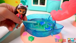 Peppa Pig’s Pool Party at Gabby’s Dollhouse 🏊‍♀️🎉  Funny Pretend Play with Toys for Kids [upl. by Rebekah]