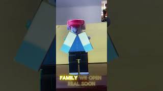 Burger King employee dances to a fnaf song Roblox Toys version animatronics fnaf roblox capcut [upl. by Rabaj48]