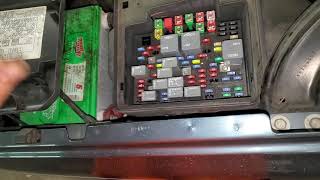 2006 Chevy Silverado AC Compressor Fuse amp Relay Location [upl. by Childers]