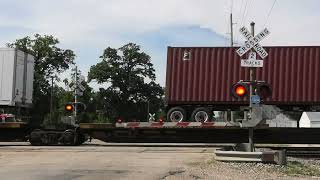 BNSF 4071 West in Princeville IL 52822 [upl. by Gerrald]