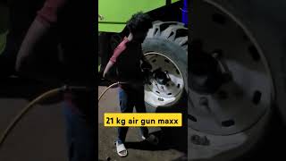 Air pressor gun machine 😱😱 automobile tyre tyrechanger machine tyreexperts youtubeshorts virl [upl. by Nyahs]