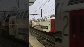 HLR 77 komt met een leeg m6 en een leeg i11 rijtuig door atation Brugge train sncbnmbs [upl. by Sibyl]