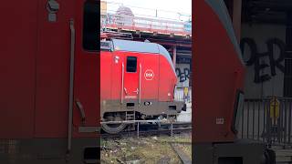 DSB Vectron fährt ab in Hamburg Hbf nach Kopenhagen hamburg vectron [upl. by Anaitsirk]