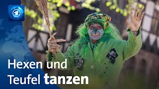 Walpurgisnacht im Harz Menschen begrüßen den Frühling [upl. by Lupien]