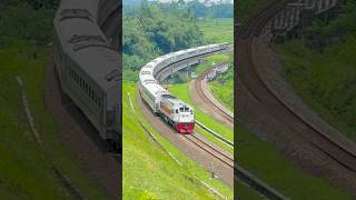 Suaranya menggelegarr keretaapi train railroad railway reels [upl. by Secnirp648]