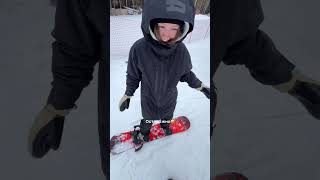 Помогаю новичкам на сноуборде😂 одежда DragonFly сноуборд сноубординг snowboard snowboarding [upl. by Llerdnad]