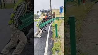 Process Of Manually Bending And Installing Corrugated Beam Barrier Steel Board With 4MM Thick [upl. by Llireva661]