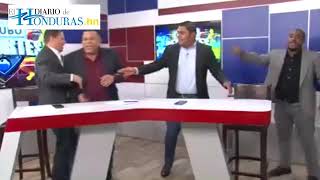 Presentadores de televisión en Honduras se van a los golpes en VIVO [upl. by Odericus273]