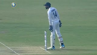 KS Bharat Wicket Keeper in place of Saha BECAUSE [upl. by Ecinerev]