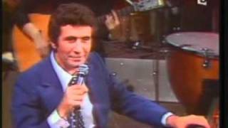 Gilbert Becaud  Un peu damour et damitié Little Love and Understanding [upl. by Dimah]