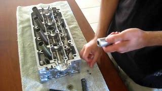 Valve spring compressor remover tool demonstration [upl. by Eugen]