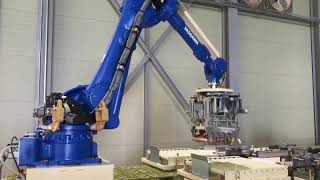 YASKAWA Robot Palletizing Application for RPC of MH180 body and DX200 Controller [upl. by Eirotal]