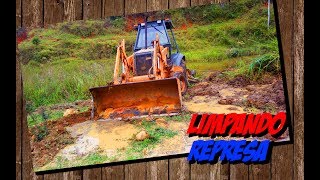 Retroescavadeira Case 580L Limpando Represa  DieselChannel [upl. by Ahsiyk]