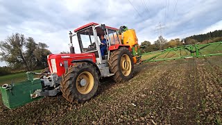 Schlüter 950 V6 Compact mit Feldspritze Amazone UF 150 bei der Beikräuterregulierung im Günztal [upl. by Adihsaar14]