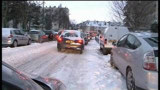 Froid  la neige se transforme en verglas dans le Calvados [upl. by Kosiur]