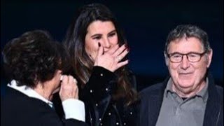 La chanson secrète  Karine Ferri en larmes en découvrant ses parents [upl. by Enihsnus]