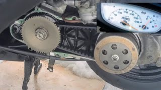 Replacing the belt and variator rollers on the Honda Dio scooter [upl. by Riggs]