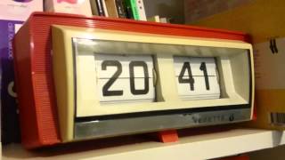 Vedette analogue flip clock diapason oscillator [upl. by Aierdna]