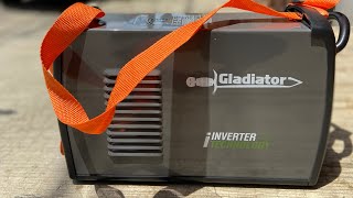 Prueba rápida a la soldadora inversora Gladiator de 200 A IE 62007160 [upl. by Siravart]