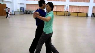 201109179147Tango III  L4 示範 4  范老師帶亭頤 數拍子 [upl. by Arytas]