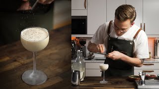 EGG NOG  Med Lönnsirap Mörk Rom och Julkryddor Kan serveras varm kall och alkoholfri [upl. by Fleisher]