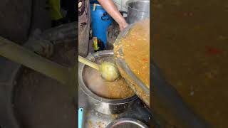 Kashiram ji ke lehsun ki chutney vaale chole kulche in Naraina [upl. by Hsemar]