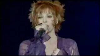 Mylène Farmer live en toute intimité [upl. by Oicnedurp]