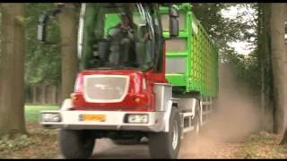 Hovertrack met silage oplegger mais [upl. by Papagena]