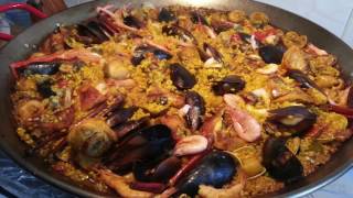 Paella Mixta de Pollo  Paella y Arroces [upl. by Boonie824]