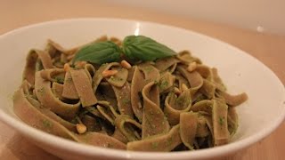 Recept Pasta met Pesto [upl. by Enidaj]