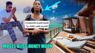 MOses Bliss R0MANT1C Moment With Wife In Maldives [upl. by Rosella]