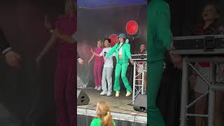 Dansen jullie mee op quotIedereen naar Buitenquot van POPZ dansen dancing popz muziek shorts [upl. by Pisarik]