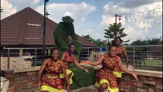 Best Igbo dance moves during video production [upl. by Berman229]