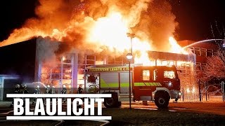 Turnhalle in Flammen  MillionenSchaden [upl. by Mccully]