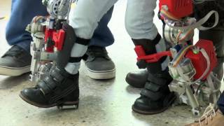 Exosquelette pour enfants du CSIC [upl. by Seilenna60]