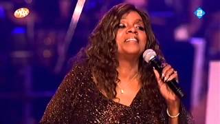 Gloria Gaynor Live amp Metropole Orchestra  Never can say goodbye Super sound [upl. by Shirberg911]