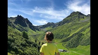 Wandelen met kinderen naar Alpe Nova in Montafon Oostenrijk [upl. by Schick]