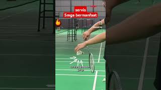 Belajar SERVIS BADMINTON [upl. by Leterg]