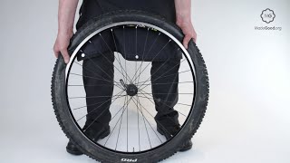 Monter un pneu de vélo à tringle souple Kevlar [upl. by Trilbi222]