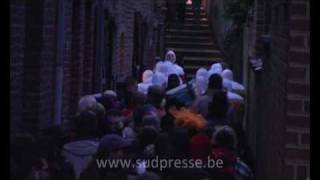 Le Carnaval de Binche  aubade matinale sur les remparts [upl. by Hike]