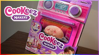 Cookeez Makery Oven Playset How Does It Work [upl. by Sueaddaht]