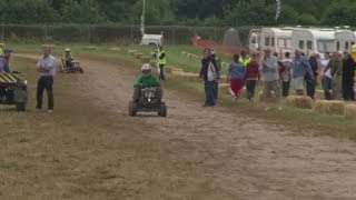 Lawn Mower Racing 2013  Northerners Kick Grass in West Sussex [upl. by Levan]