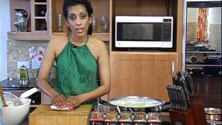 Yudhika Sujanani demos how to make paneer chickpea and Spinach Curry [upl. by Ester523]