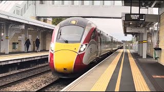 LNER In Reading  LNER Class 800 passes Reading Green Park 28102024 [upl. by Aihsyt]