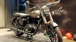 New 2024 Royal Enfield Classic 350 LED Headlight Model Detailed Review 🥳  Autotechinfo [upl. by Fitz601]