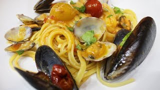 LINGUINE COZZE E VONGOLE CON POMODORINI GIALLI E ROSSI  FoodVlogger [upl. by Riobard]