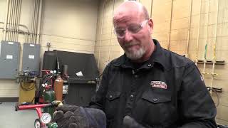 Setting up an Oxyfuel cutting torch system [upl. by Amor]