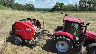 Rundballenpresse mit fester Presskammer KUHN FB 3125 [upl. by Nigam]