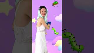 in der Erdbeere ist ein Wurm Maruska 58 shorts 🪱 [upl. by Namaj756]