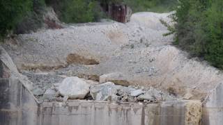 Illgraben 29052017  Lave torrentielle Murgang debris flow Part 1 minute 010 [upl. by Clarette]